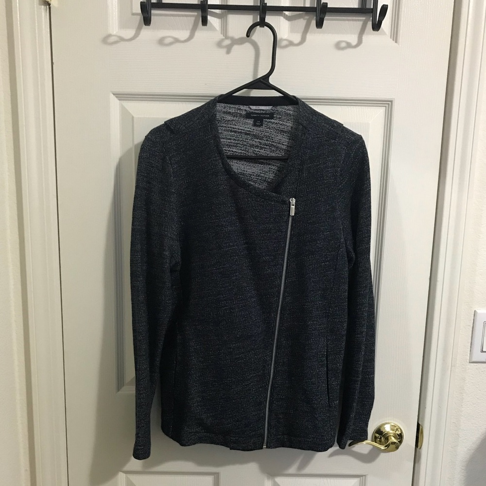Light weight sweater